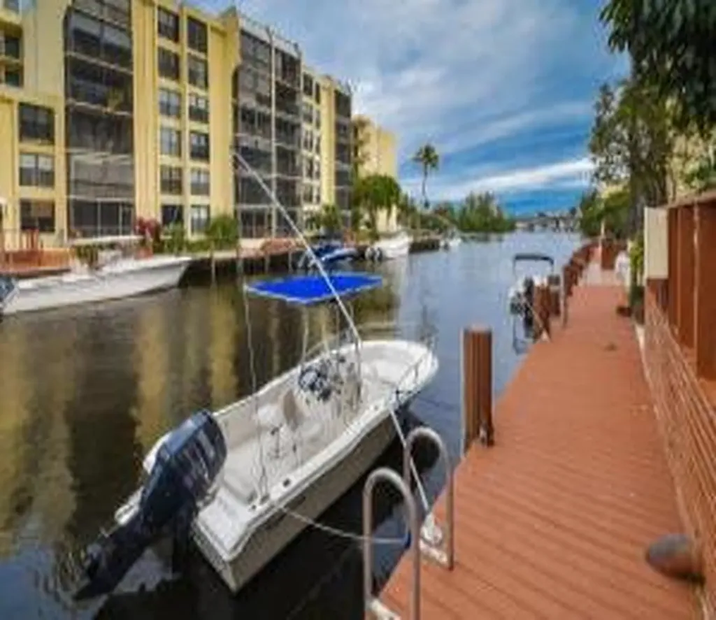 12 Royal Palm Way Boca Raton FL 33432