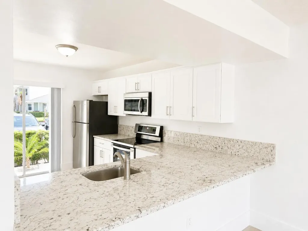 887 Crystal Lake Drive Pompano Beach FL 33064