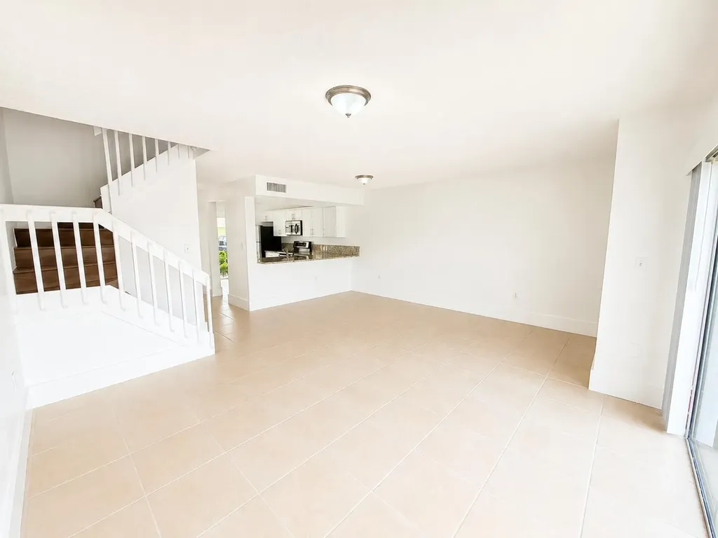 887 Crystal Lake Drive Pompano Beach FL 33064
