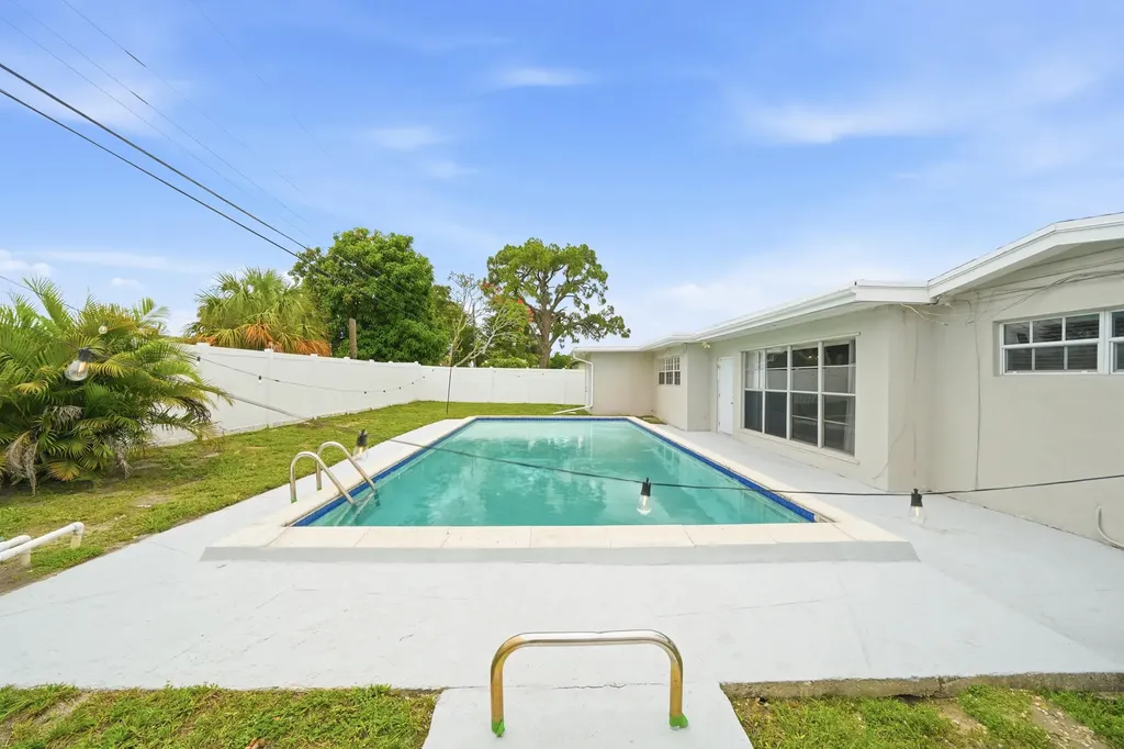 7000 Hope Street Hollywood FL 33024