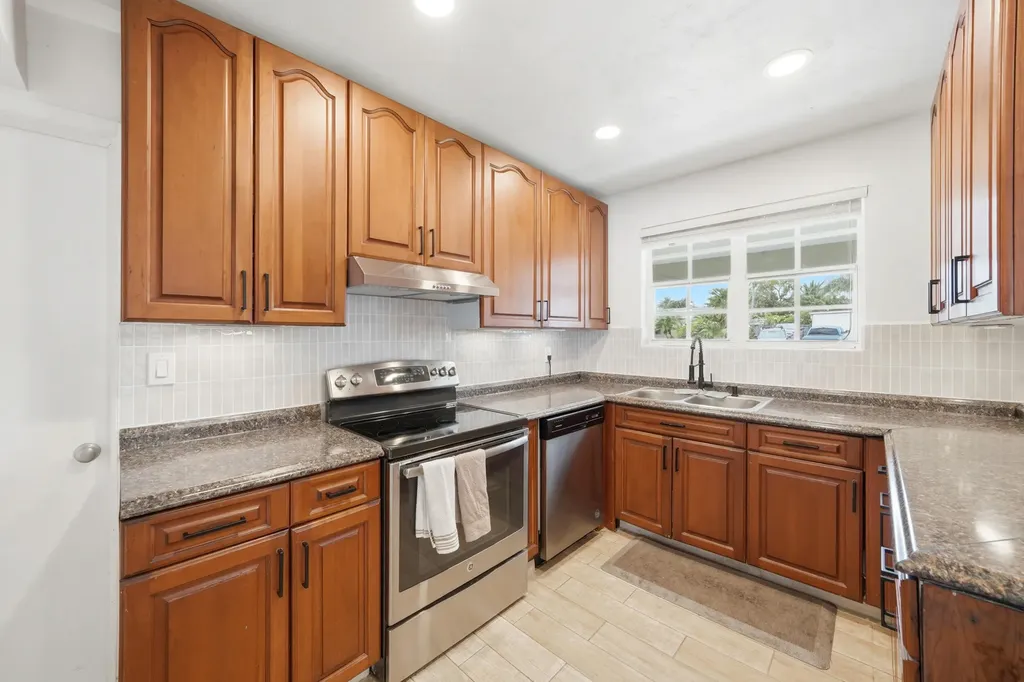 7000 Hope Street Hollywood FL 33024