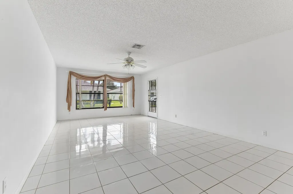 9795 Tabebuia Tree Drive Boynton Beach FL 33436