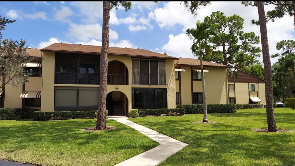 234 Pine Hov Greenacres FL 33463