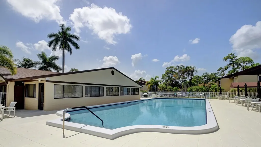 234 Pine Hov Greenacres FL 33463