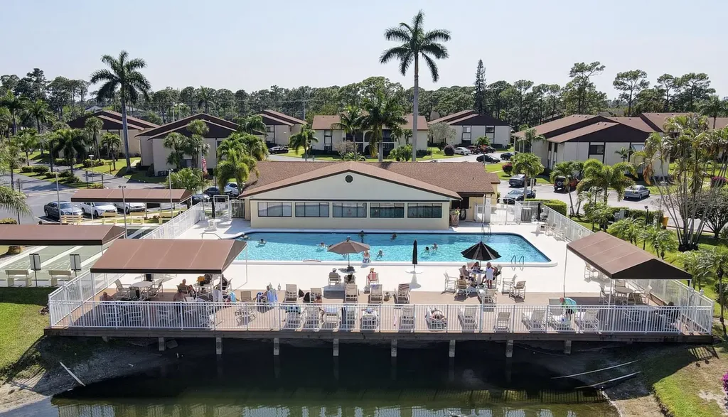 234 Pine Hov Greenacres FL 33463
