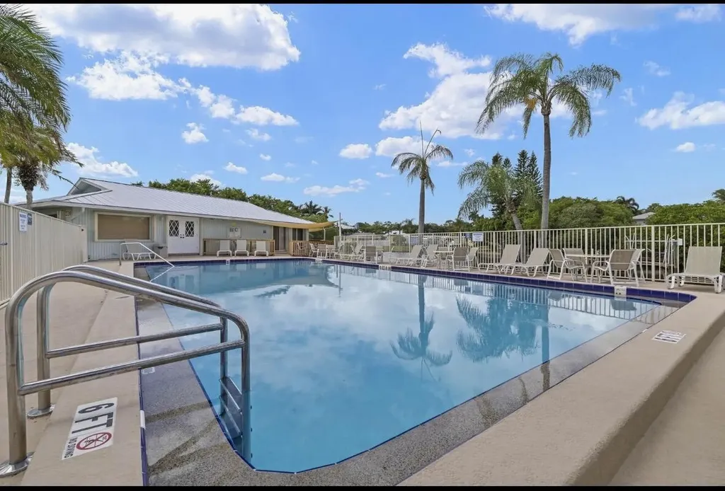 110 N Delaware Boulevard Jupiter FL 33458