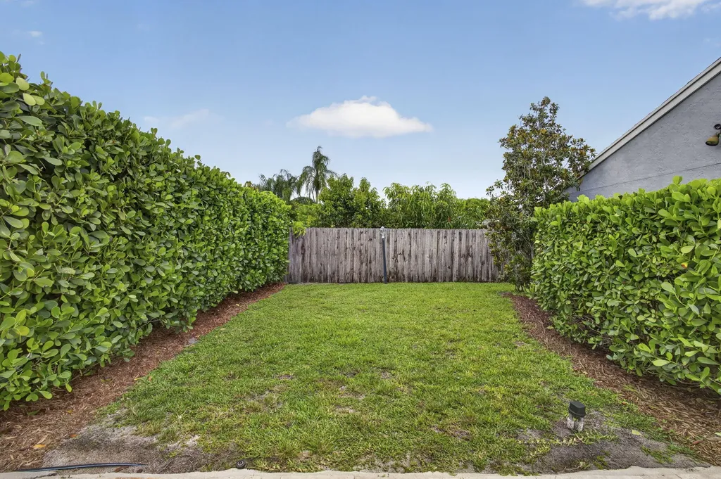 8443 Elaine Drive Boynton Beach FL 33472