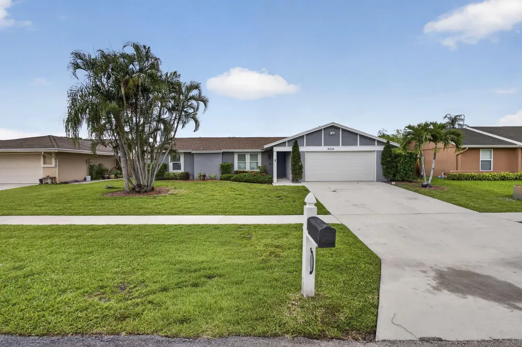 8443 Elaine Drive Boynton Beach FL 33472