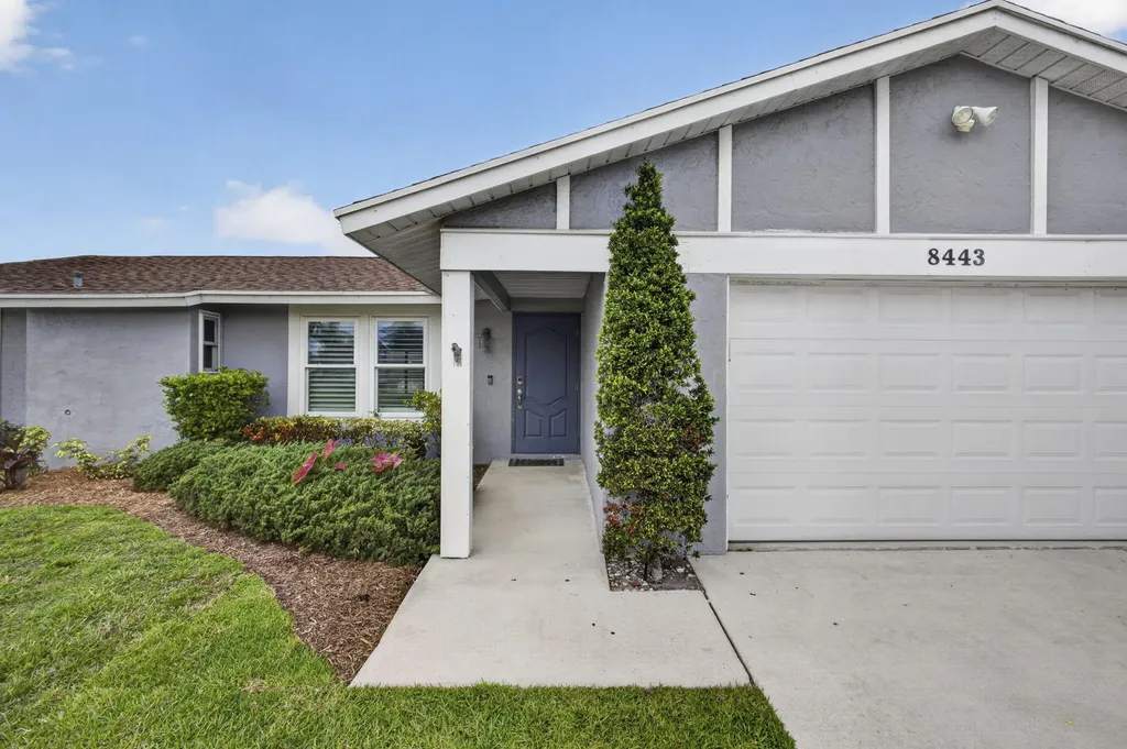 8443 Elaine Drive Boynton Beach FL 33472