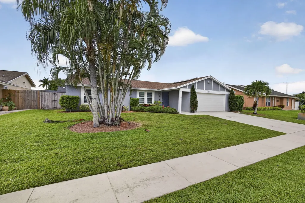 8443 Elaine Drive Boynton Beach FL 33472