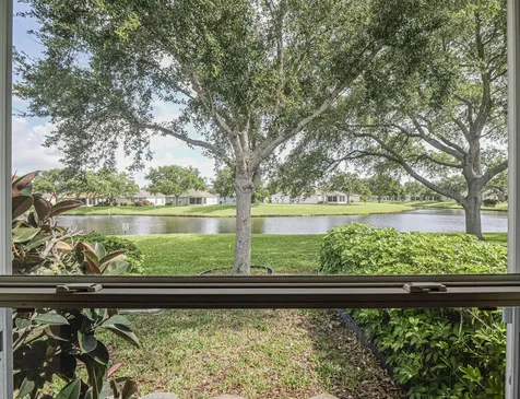 1360 10th Manor Vero Beach FL 32960