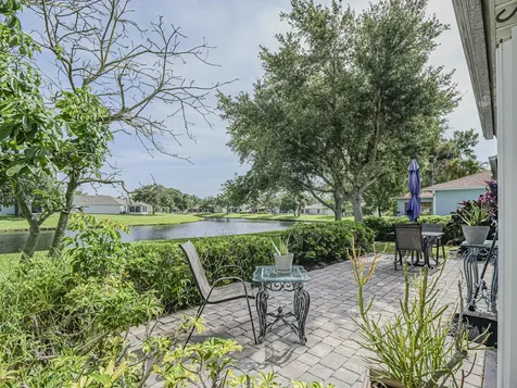 1360 10th Manor Vero Beach FL 32960