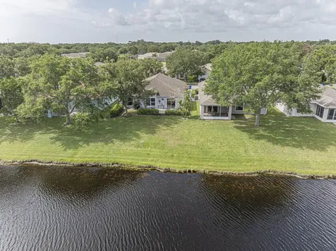 1360 10th Manor Vero Beach FL 32960