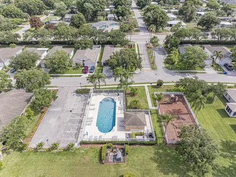 1360 10th Manor Vero Beach FL 32960