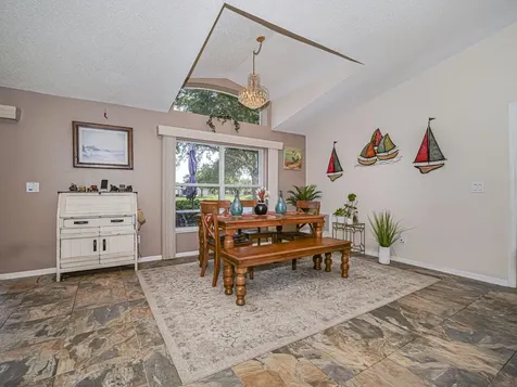 1360 10th Manor Vero Beach FL 32960