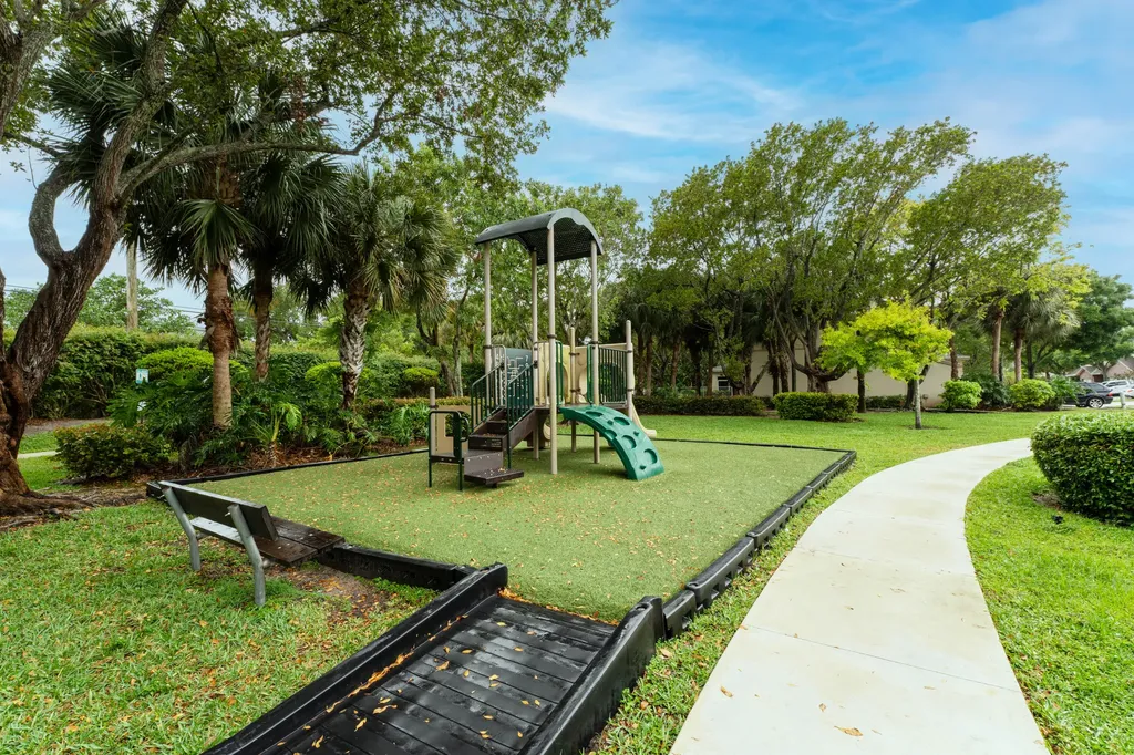 129 Spruce Street Boynton Beach FL 33426
