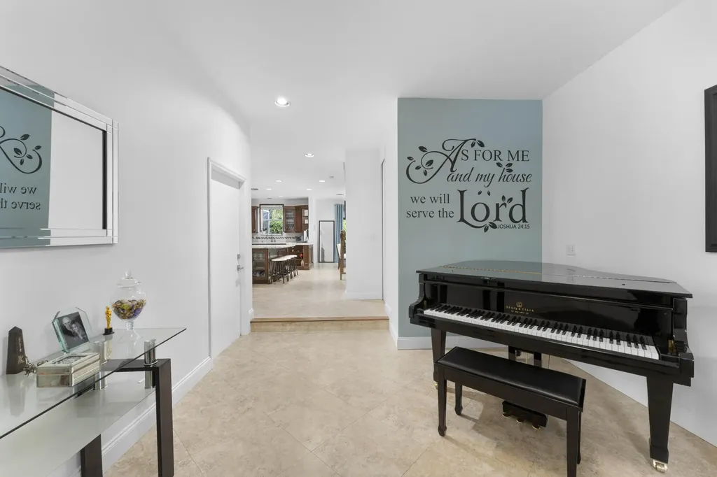 129 Spruce Street Boynton Beach FL 33426