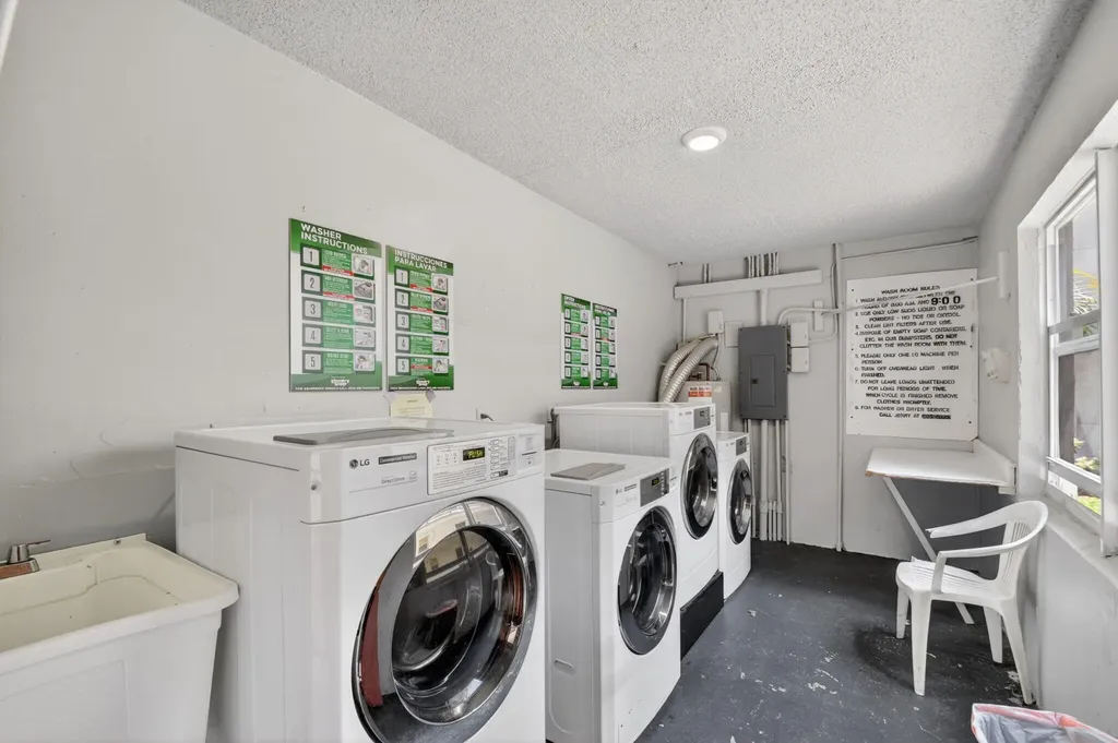 500 Davis Road Palm Springs FL 33461