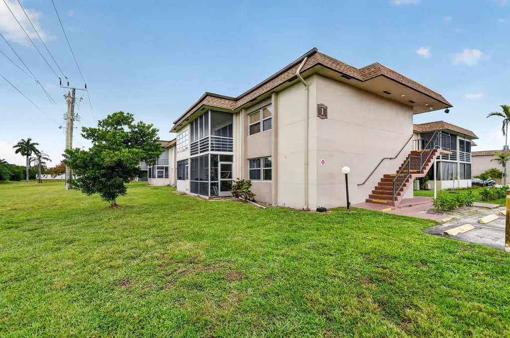500 Davis Road Palm Springs FL 33461
