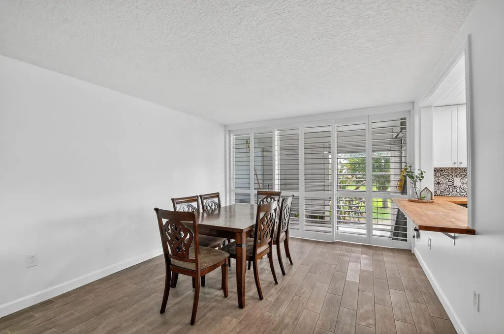 500 Davis Road Palm Springs FL 33461