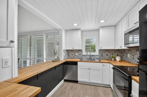 500 Davis Road Palm Springs FL 33461