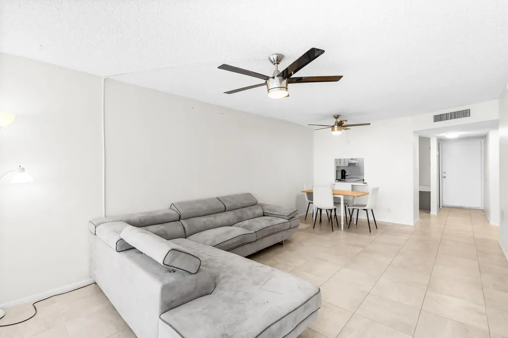 4501 NE 21 Avenue Fort Lauderdale FL 33308