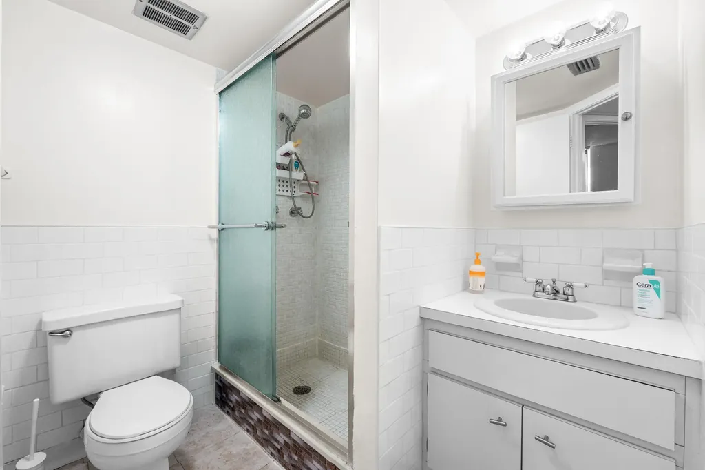 4501 NE 21 Avenue Fort Lauderdale FL 33308
