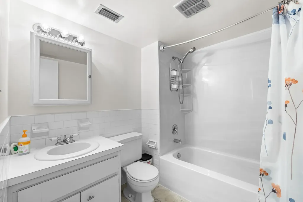 4501 NE 21 Avenue Fort Lauderdale FL 33308