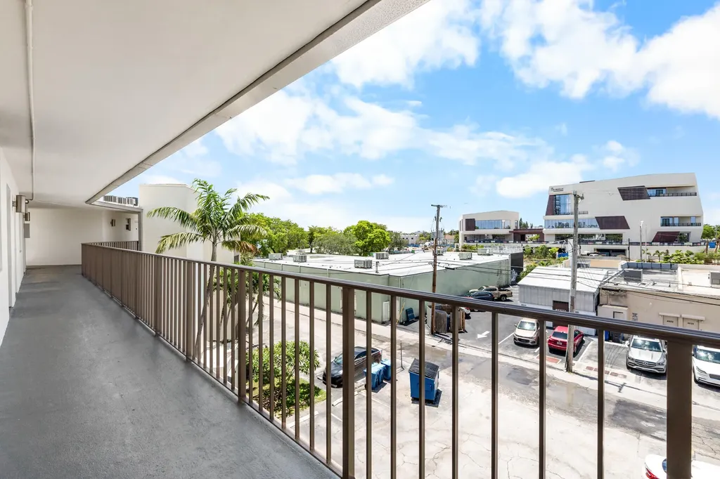 4501 NE 21 Avenue Fort Lauderdale FL 33308