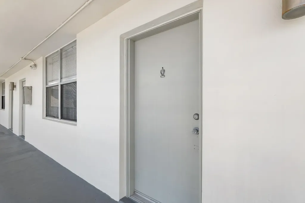 4501 NE 21 Avenue Fort Lauderdale FL 33308