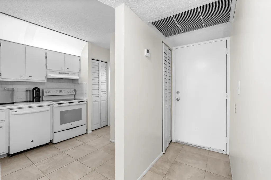4501 NE 21 Avenue Fort Lauderdale FL 33308