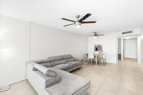 4501 NE 21 Avenue Fort Lauderdale FL 33308
