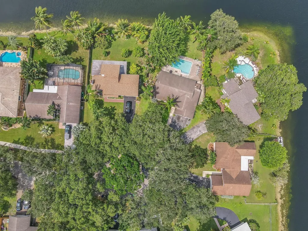 12003 Flicker Way Hollywood FL 33026