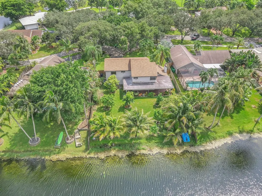 12003 Flicker Way Hollywood FL 33026