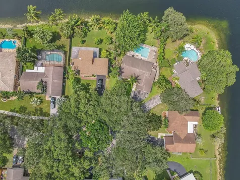 12003 Flicker Way Hollywood FL 33026
