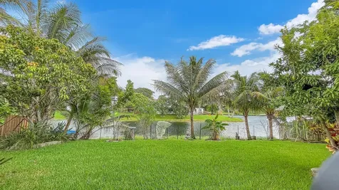 12003 Flicker Way Hollywood FL 33026