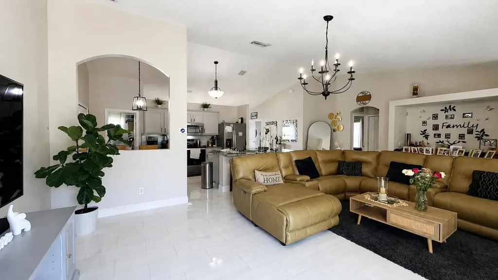 1002 SW Longfellow Road Port St Lucie FL 34953
