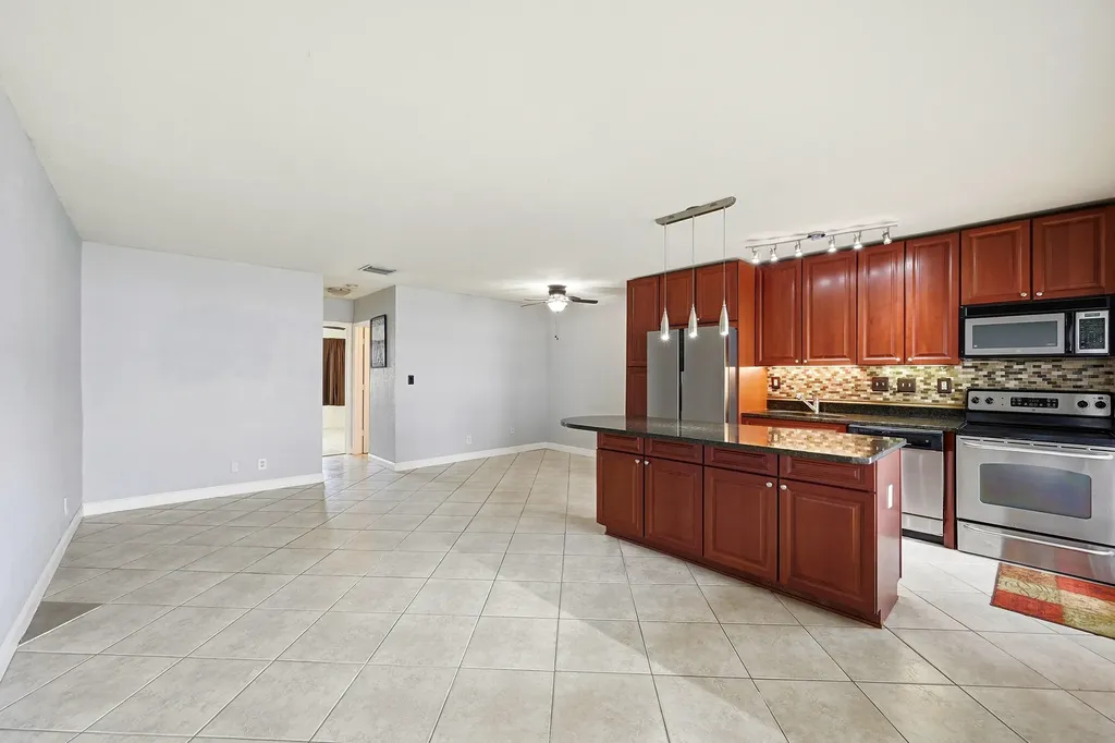 2881 NE 32nd Street Fort Lauderdale FL 33306