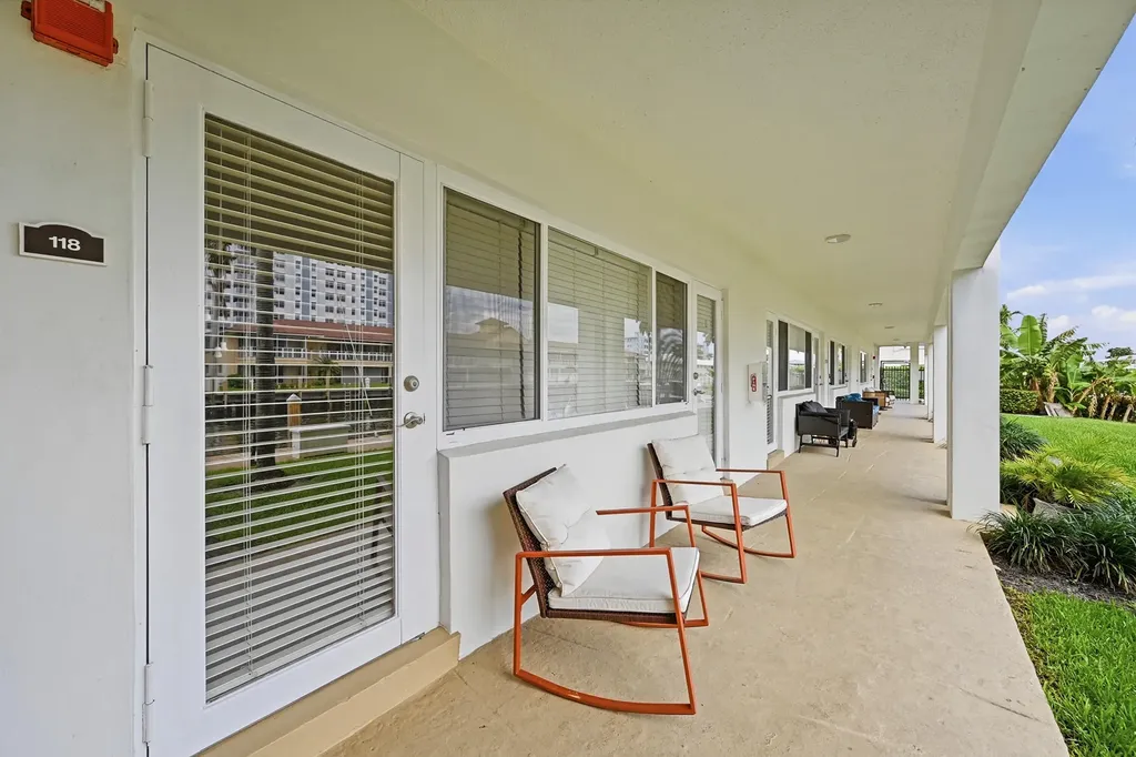 2881 NE 32nd Street Fort Lauderdale FL 33306