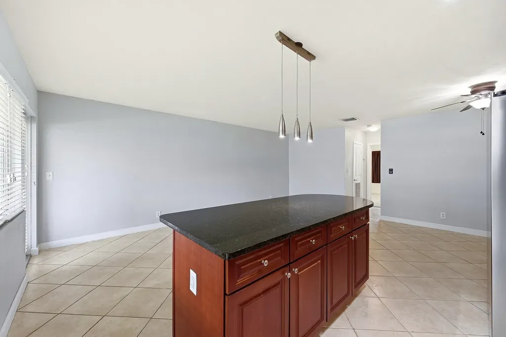 2881 NE 32nd Street Fort Lauderdale FL 33306