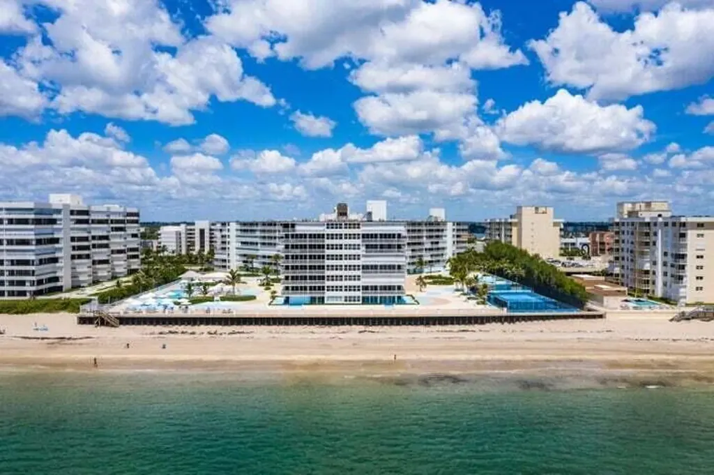 3546 S Ocean Boulevard South Palm Beach FL 33480