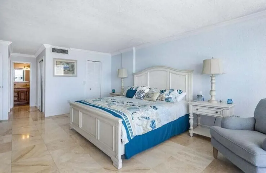 3546 S Ocean Boulevard South Palm Beach FL 33480