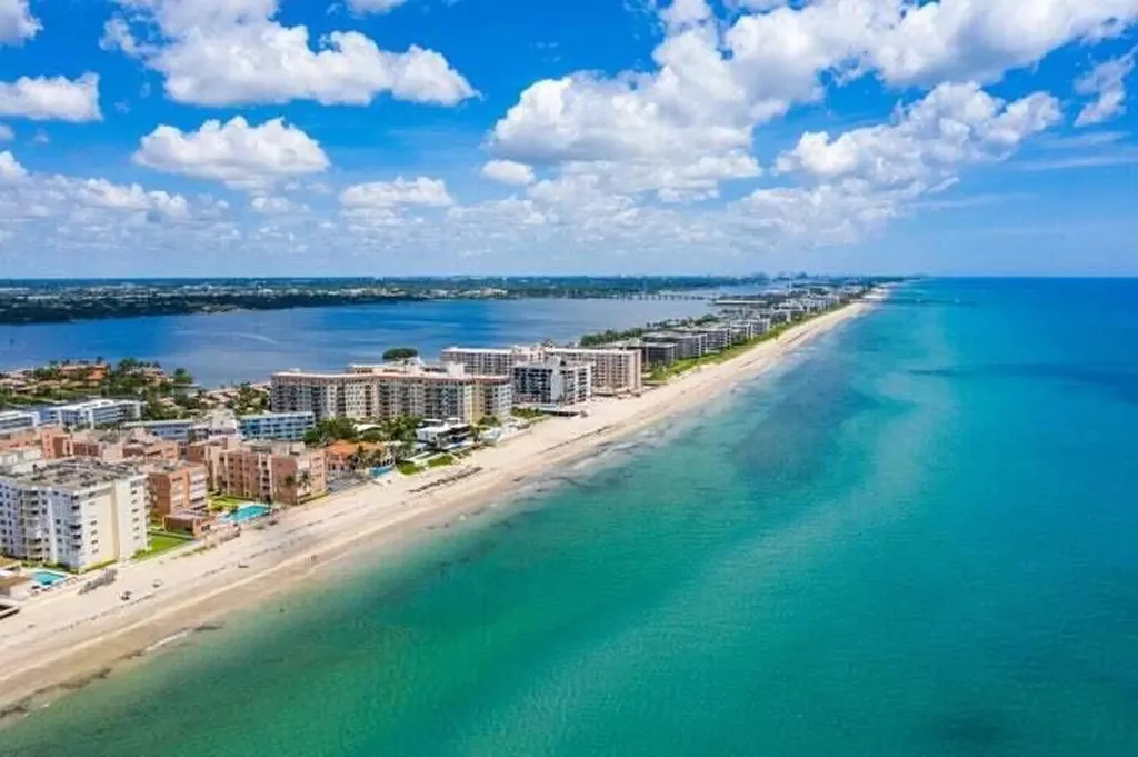 3546 S Ocean Boulevard South Palm Beach FL 33480