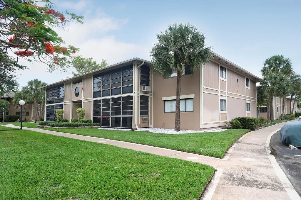 7801 Ashmont Circle Tamarac FL 33321