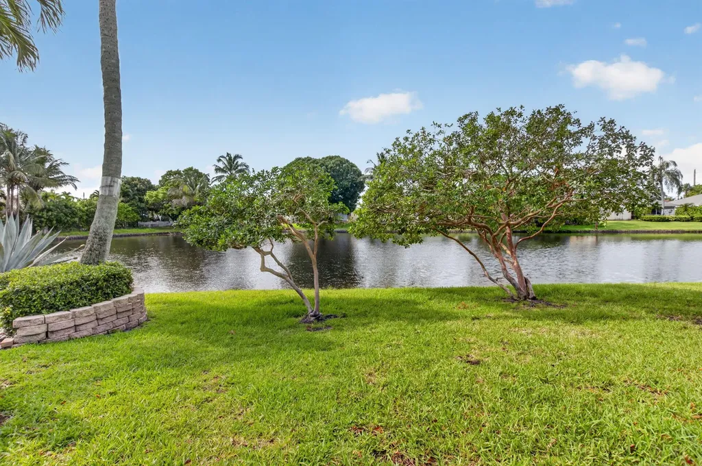 6475 Terra Rosa Circle Boynton Beach FL 33472