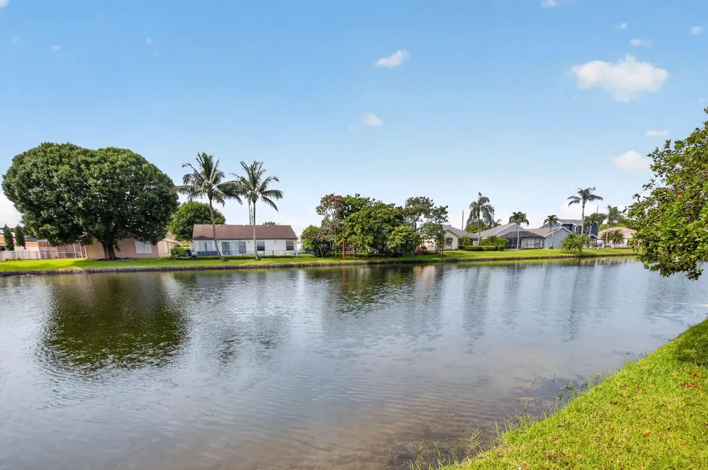 6475 Terra Rosa Circle Boynton Beach FL 33472