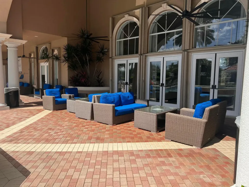 7188 Vía Verona Delray Beach FL 33446
