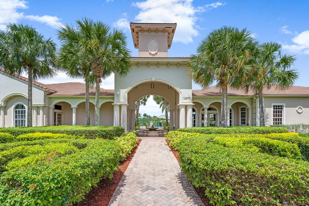 6719 Old Farm Trail Boynton Beach FL 33437