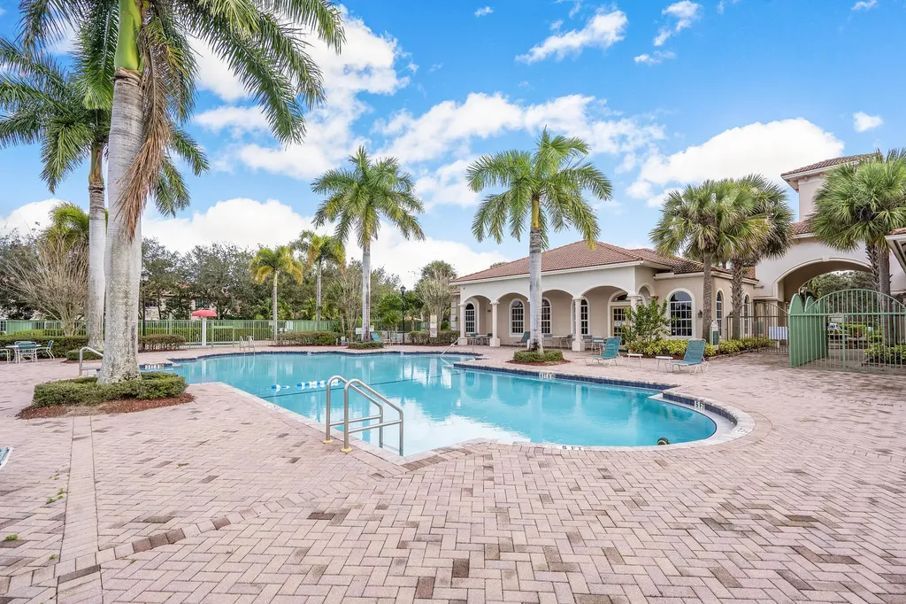 6719 Old Farm Trail Boynton Beach FL 33437