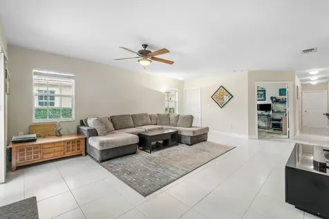6719 Old Farm Trail Boynton Beach FL 33437